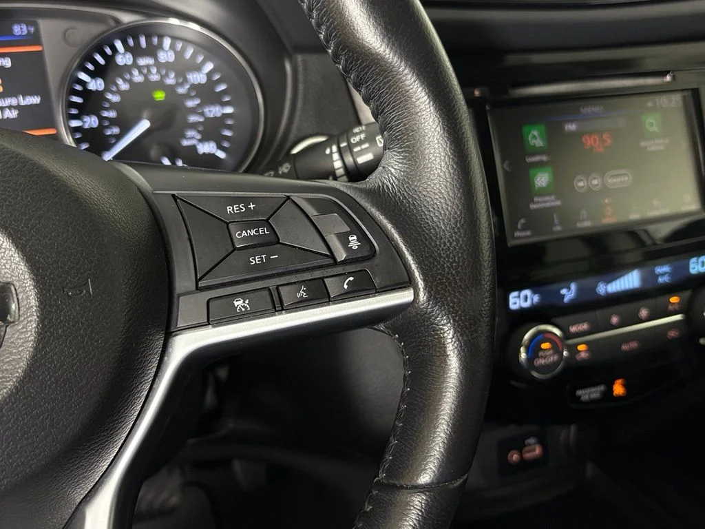 Used 2018 Silver Nissan Hybrid SL image 21