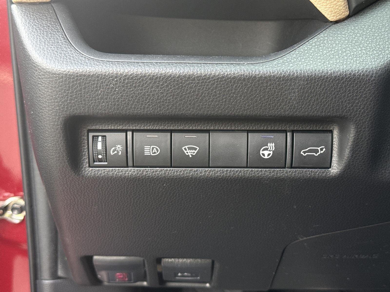 Used 2022 Ruby Flare Pearl Toyota XLE Premium image 19