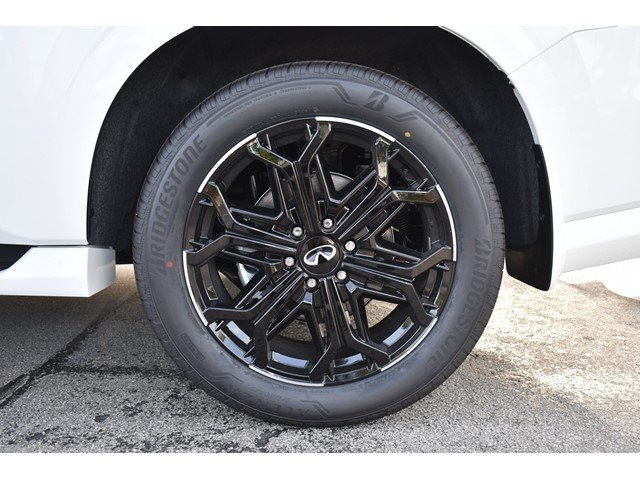 New 2026 2T RADIANT WHIT INFINITI Sport 4WD image 37
