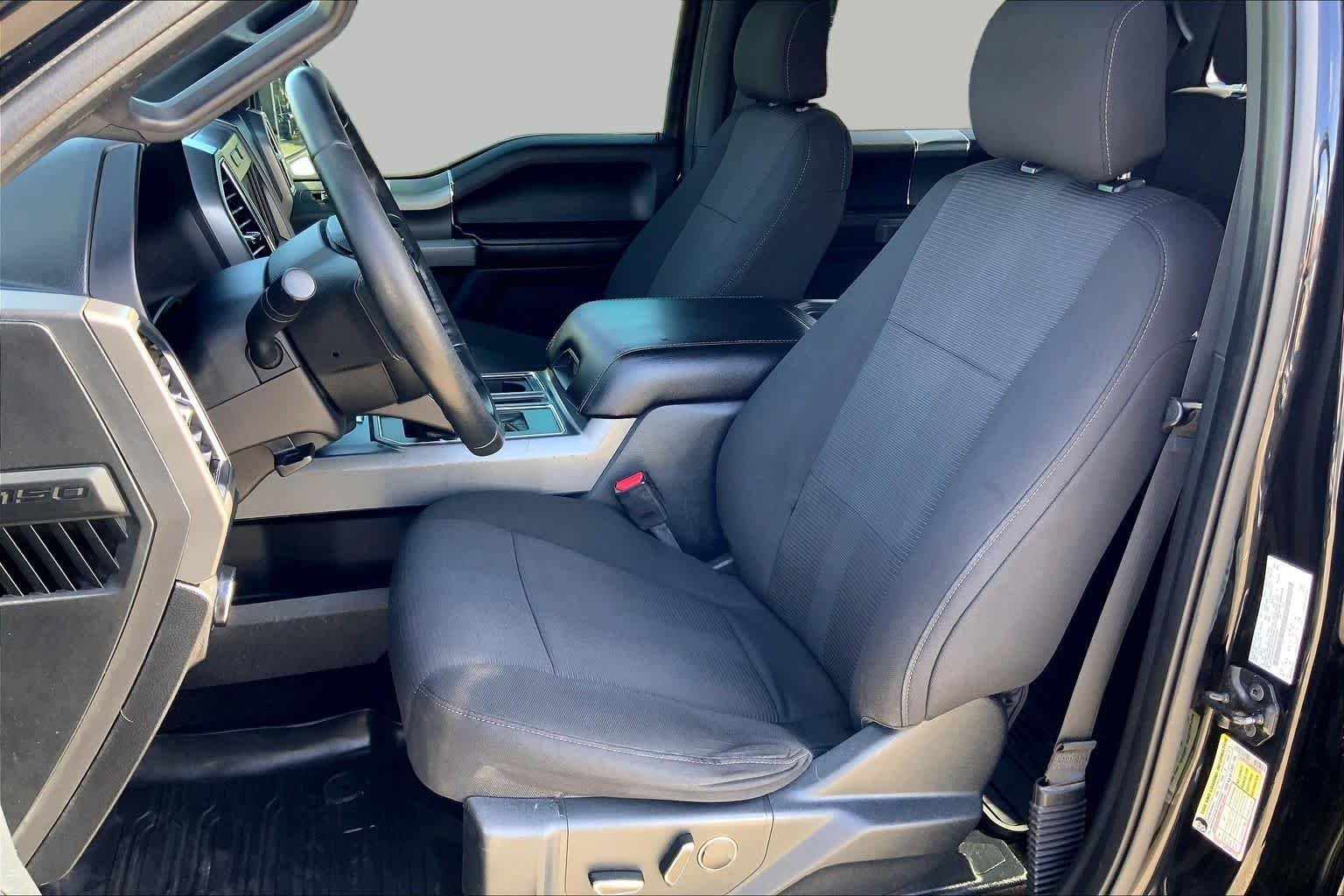 Used 2017 Shadow Black Ford XLT image 7