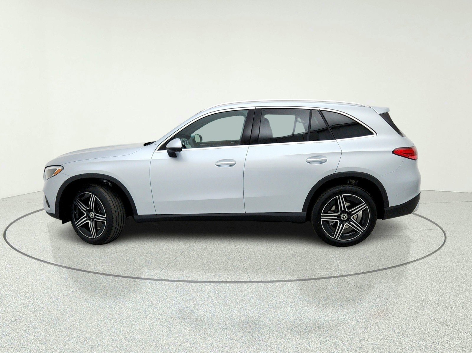 New 2026 Cirrus Silver Metallic Mercedes-Benz GLC 300 SUV image 35