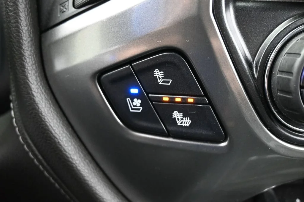 Used 2018 Summit White Chevrolet LTZ image 25