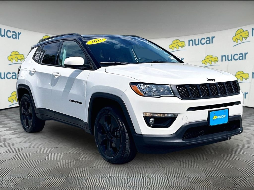 Used 2019 White Jeep Latitude image 1