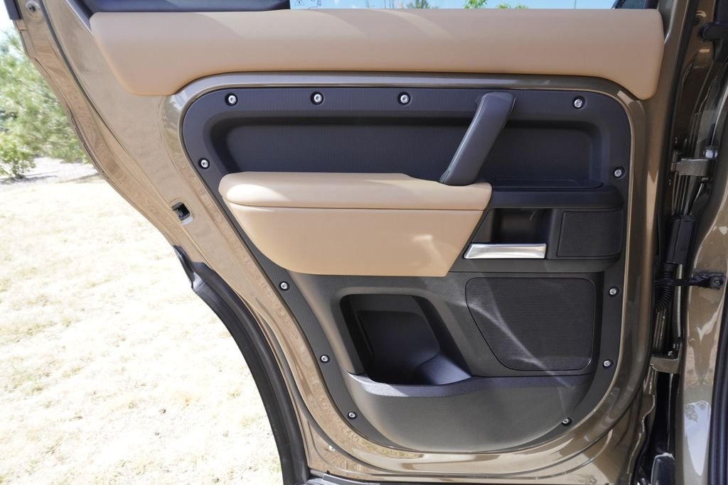 New 2026 Gondwana Stone Land Rover X-Dynamic SE image 28