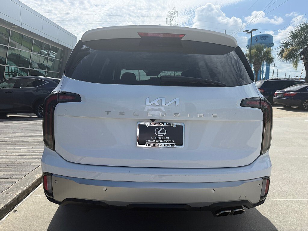 Used 2023 Glacial White Pearl Kia SX image 6