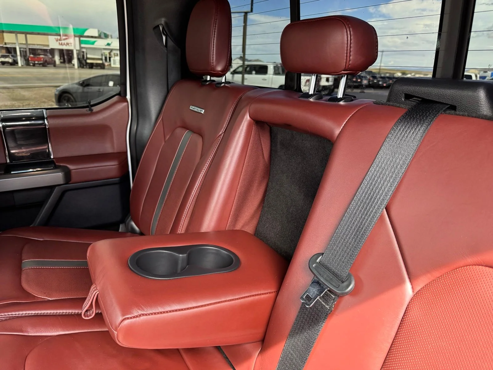 Used 2022 White Ford Platinum image 33