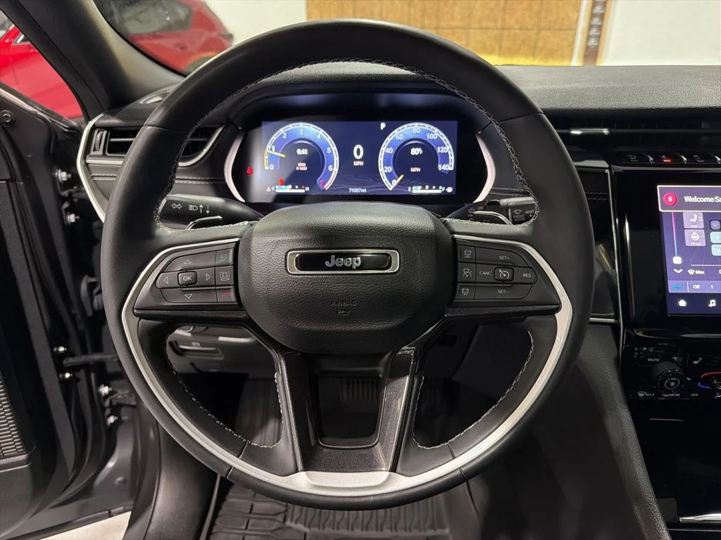 Used 2023 Gray Jeep Altitude X image 11