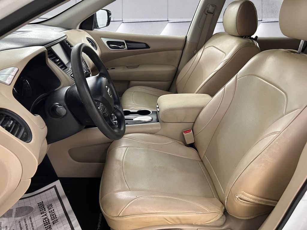 Used 2017 White Nissan S image 7