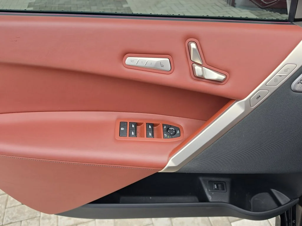 Used 2023 Storm Bay Metallic BMW M60 image 15
