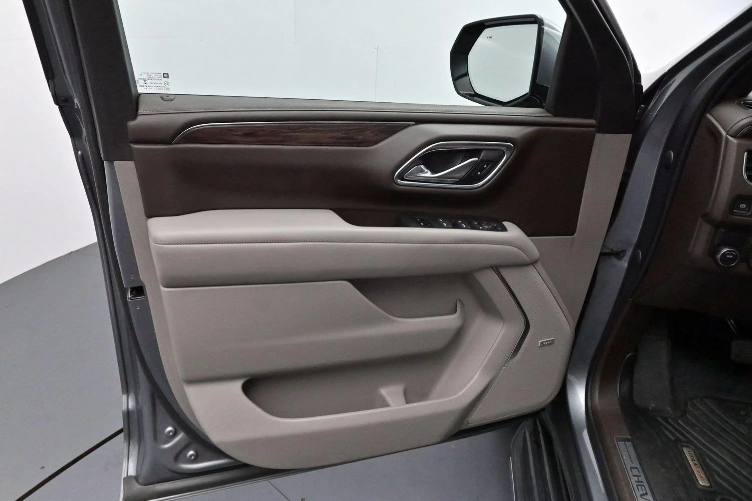 Used 2021 Satin Steel Metallic Chevrolet LT image 9
