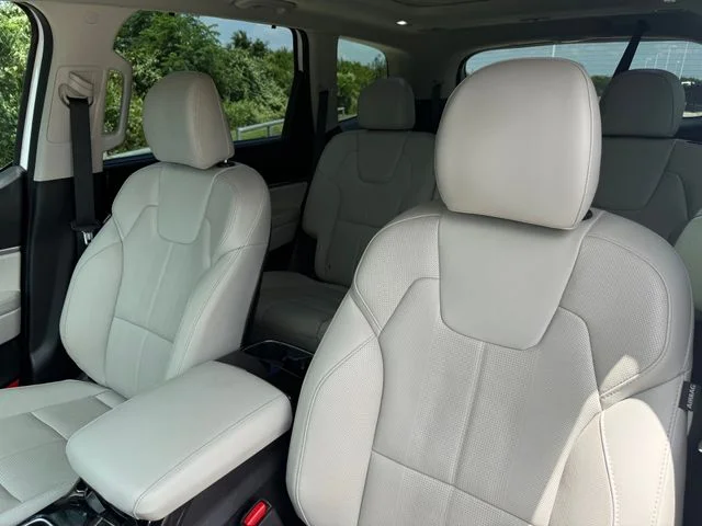 Used 2021 White Kia SX image 12