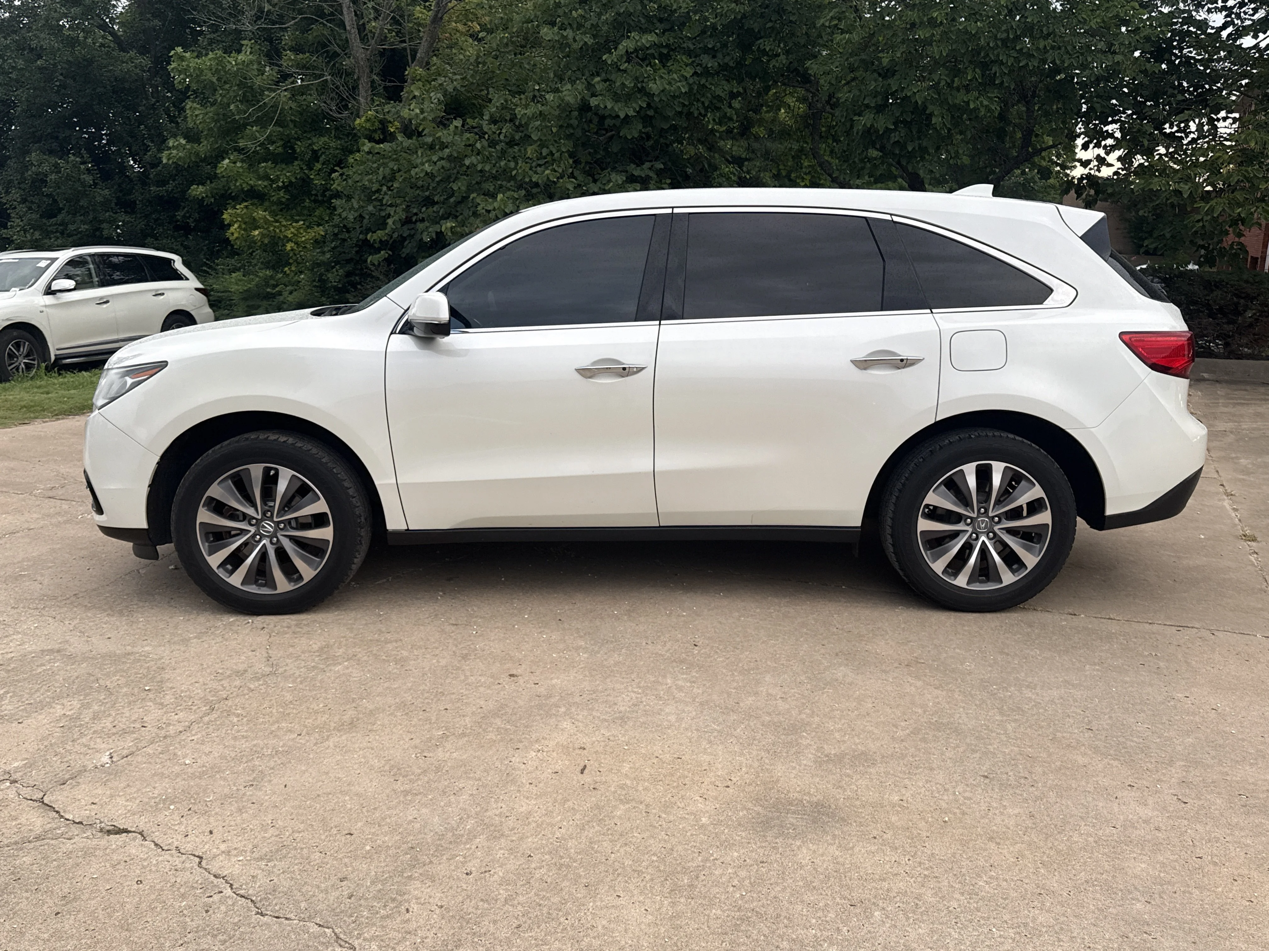 Used 2015  Acura Tech Pkg image 3
