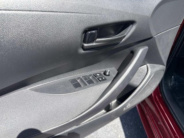 Used 2023 Pearl Toyota LE image 19