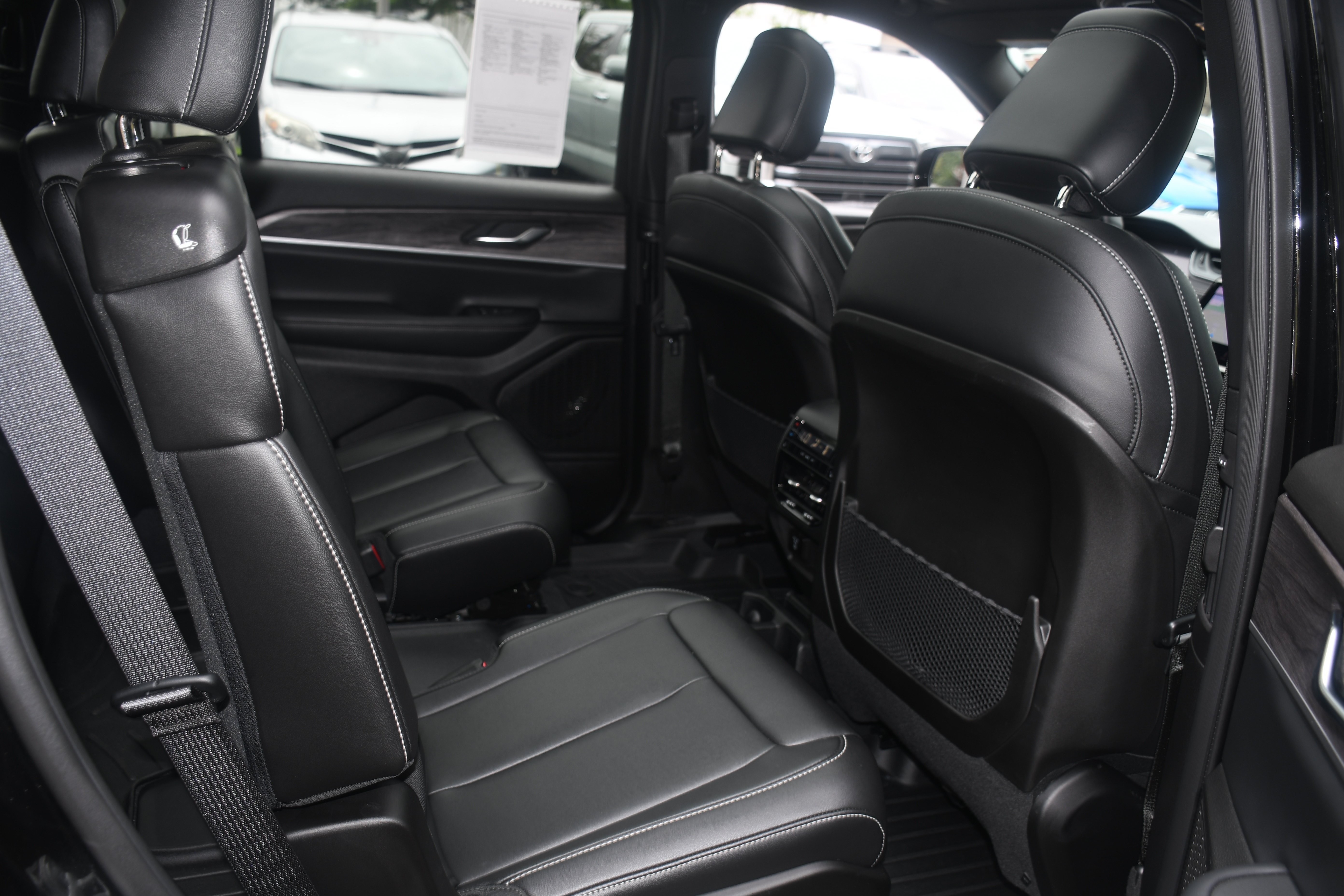 Used 2024 Black Jeep Limited image 20
