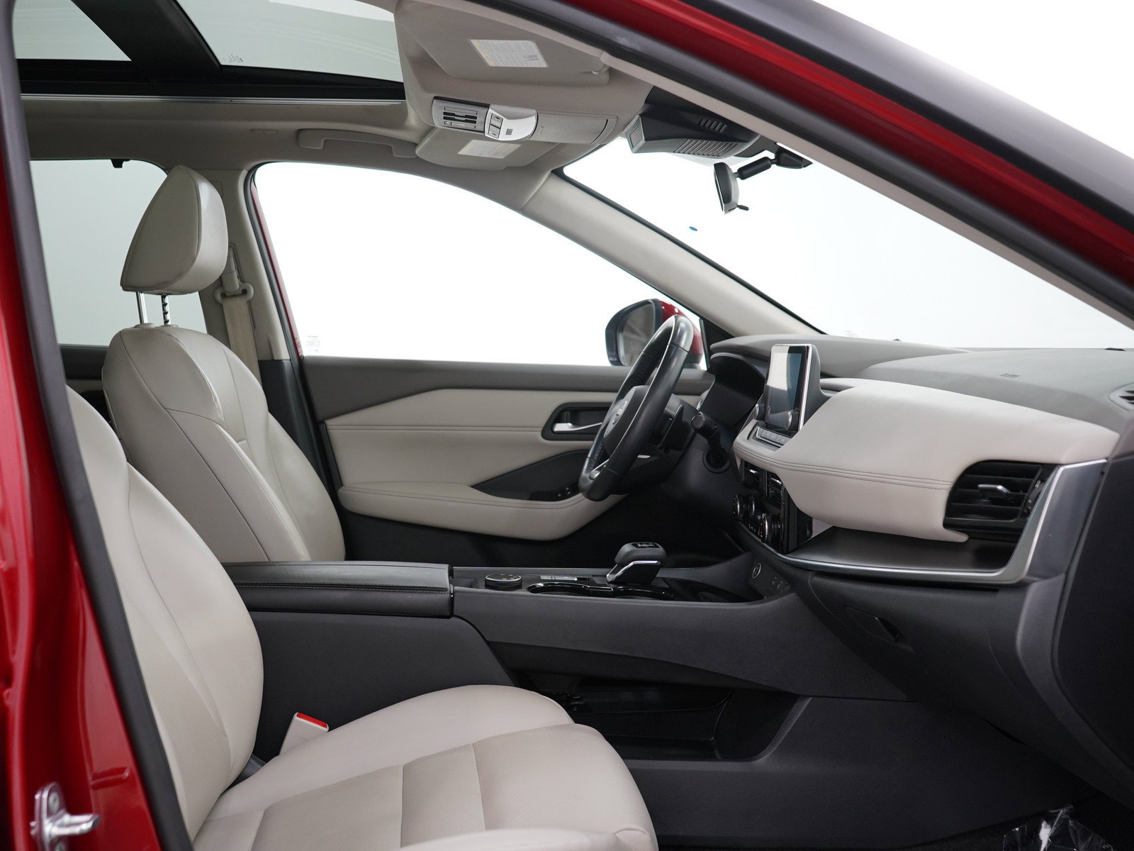 Used 2023  Nissan SV image 13
