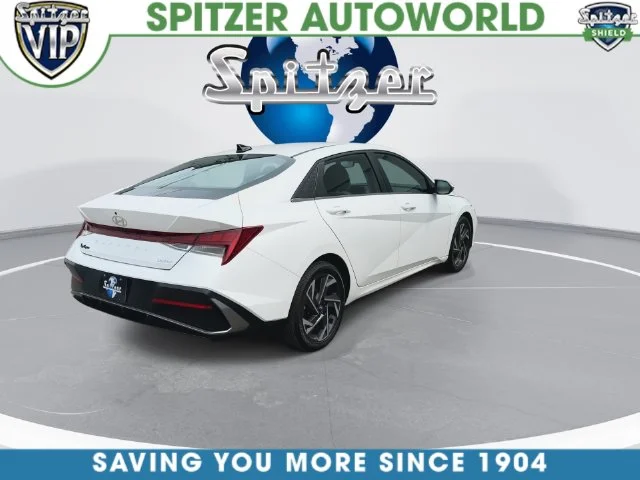 Used 2025 White Hyundai Limited image 15