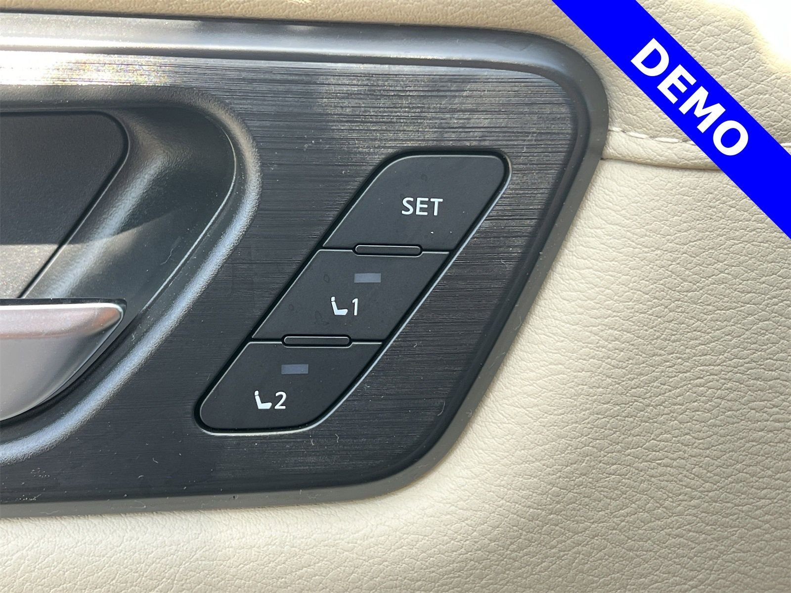 2025 Nissan Armada Platinum Reserve - Photo 22