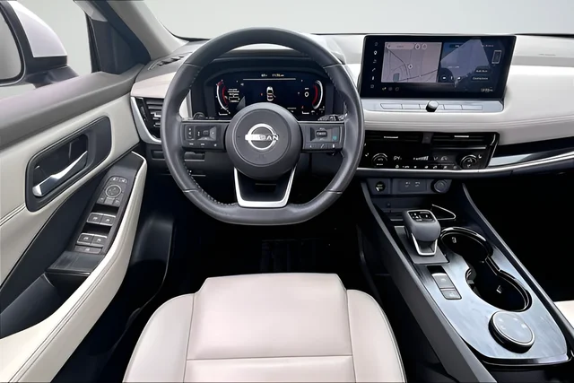 Used 2024 White Nissan SL image 8