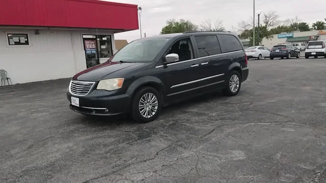 2013 Chrysler Town & Country Touring-L