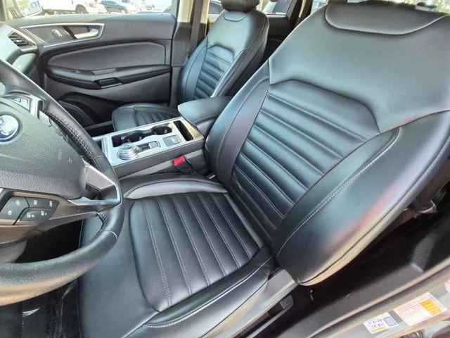 Used 2024 Gray Ford SEL image 21