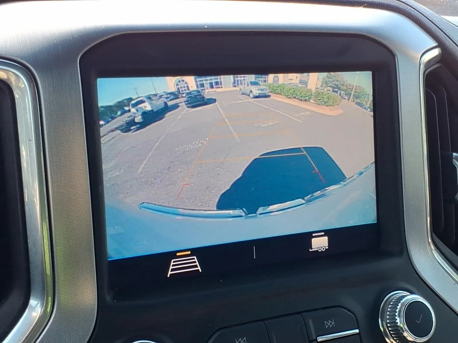 Used 2021 Summit White GMC Elevation image 4
