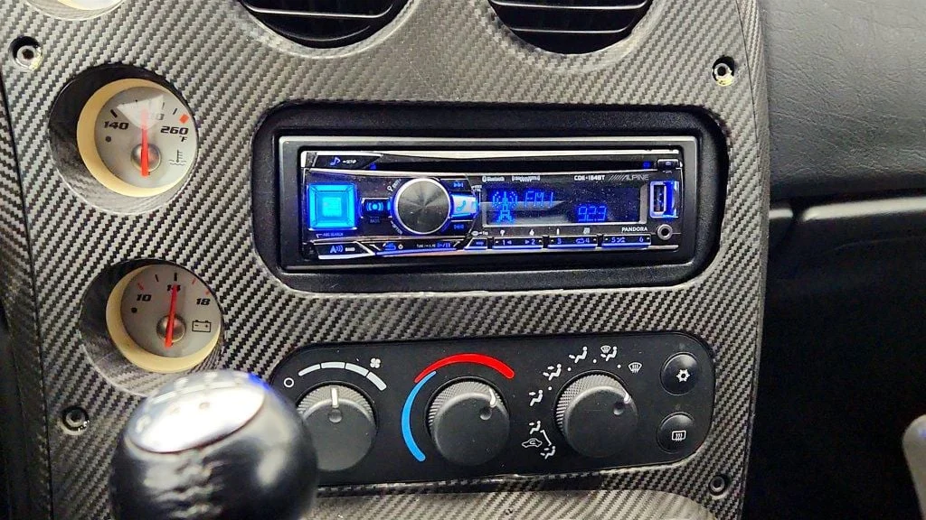 Used 2004 Viper Red Dodge 2dr Convertible SRT10 with Bluetooth Connectivity image 18