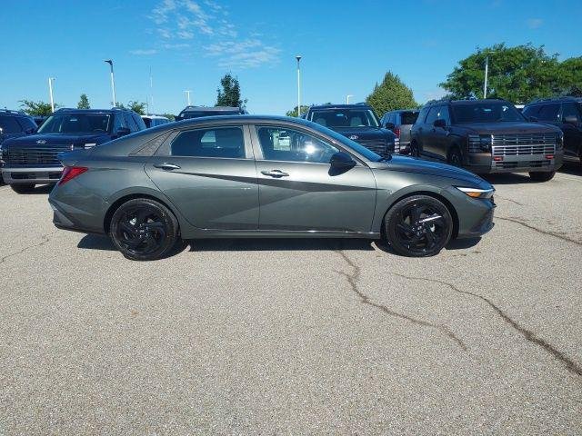 New 2026 Gray Hyundai SEL Sport image 5