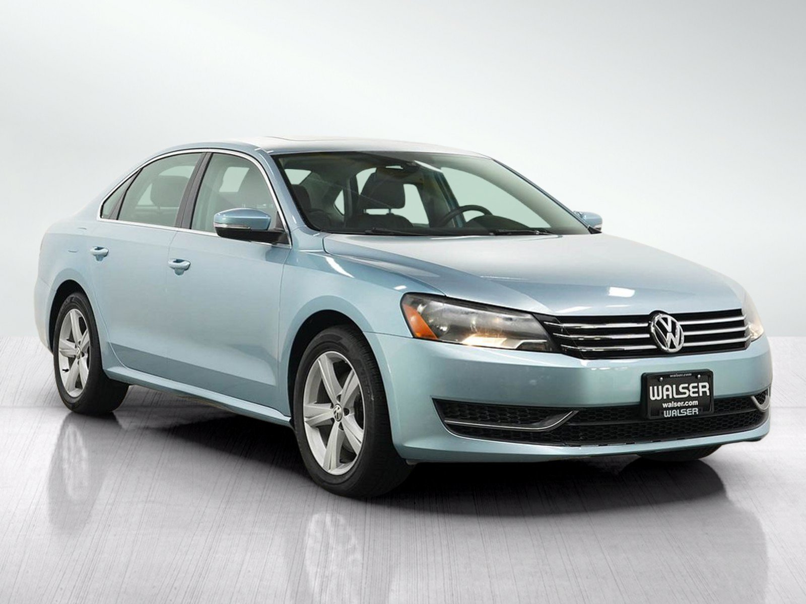 Used 2013 Glacier Blue Metallic Volkswagen 2.5 SE image 7