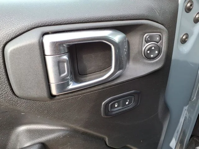 Used 2025 Gray Jeep Rubicon image 31
