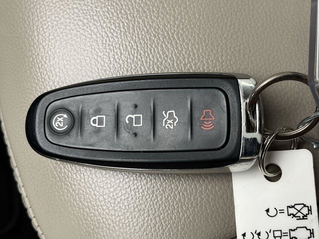 Used 2019 White Platinum Metallic Tri-Coat Ford SEL image 25
