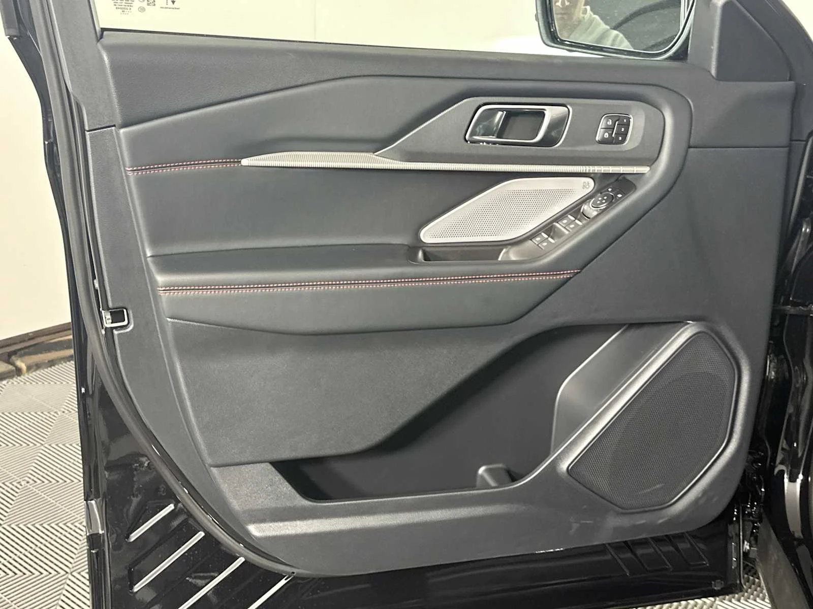 New 2026 Agate Black Metallic Ford ST image 11