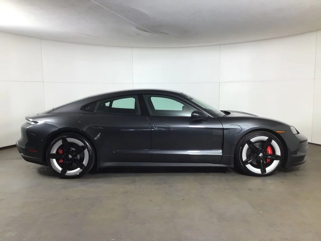 2025 Porsche Taycan S - Photo 8