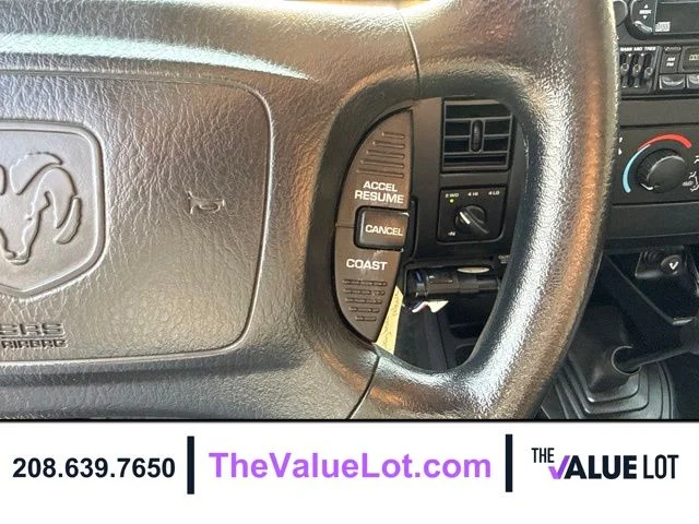 Used 2001  Dodge Sport image 21