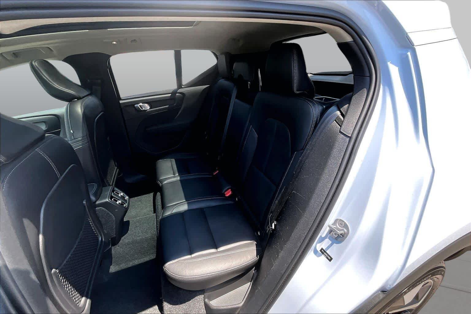 Used 2024 Cloud Blue Volvo Plus Bright Theme image 20