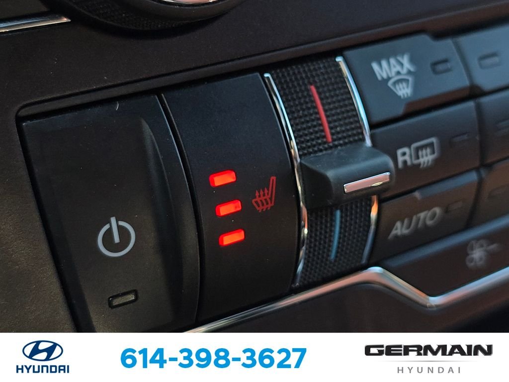 Used 2019 Black Ford XLT image 33