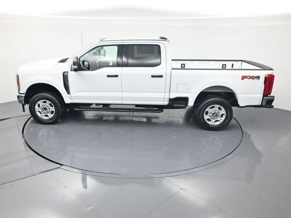 New 2026 Oxford White Ford F-250® XLT image 41
