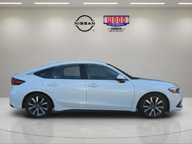 Used 2024 White Honda EX-L image 2