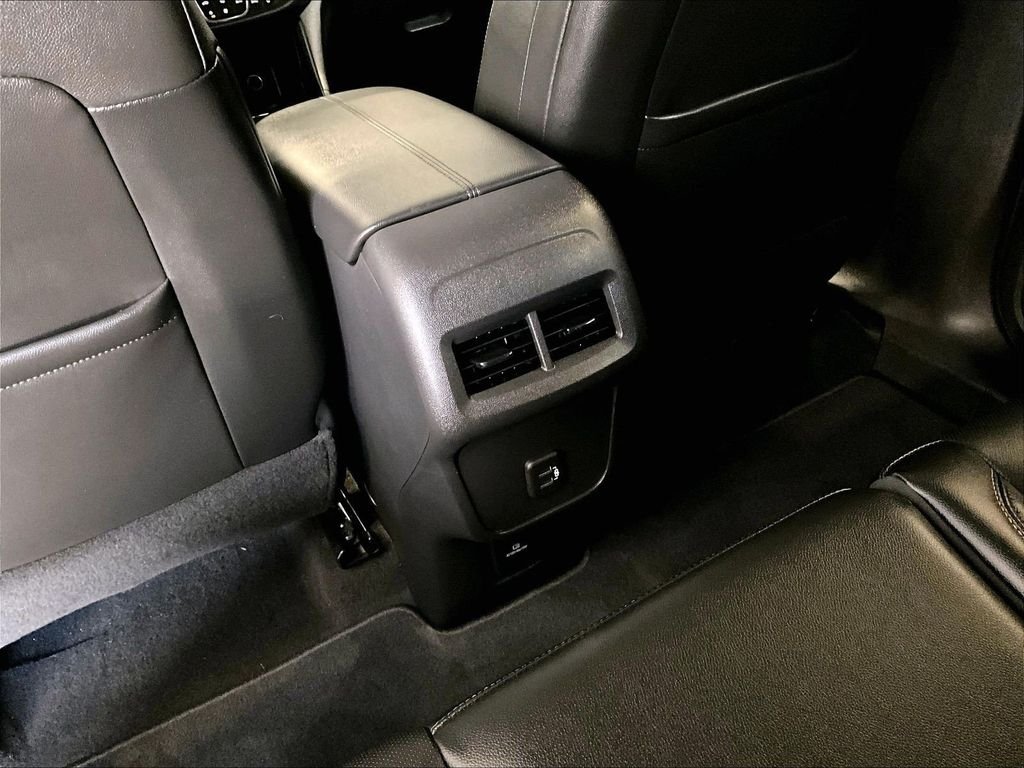 Used 2021 White Chevrolet Premier image 29