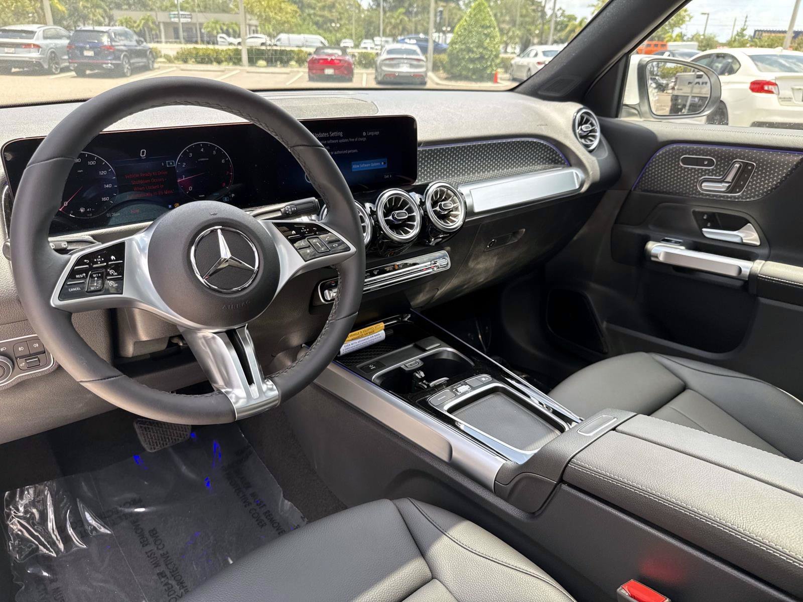 New 2026 Polar White Mercedes-Benz 250 SUV image 16