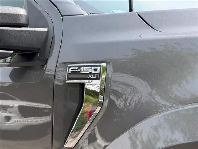 Used 2022  Ford XLT image 11