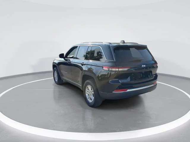 Used 2025 Black Jeep Laredo image 7