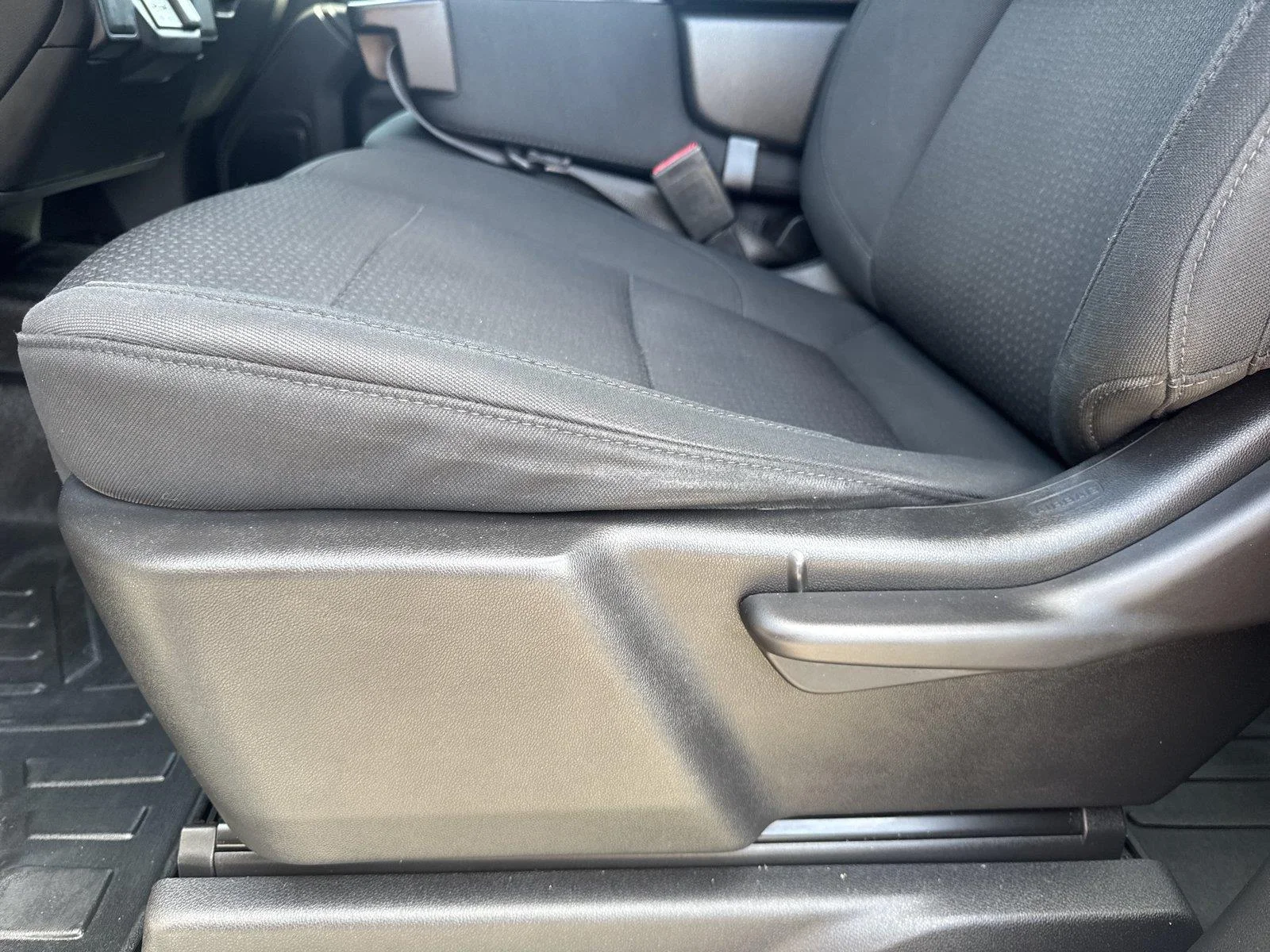 Used 2022 SILVER ICE METALLIC Chevrolet Custom image 12