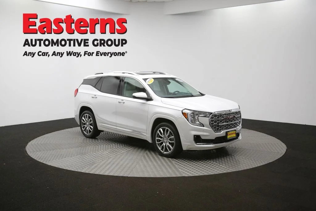 Used 2023 White GMC Denali image 49