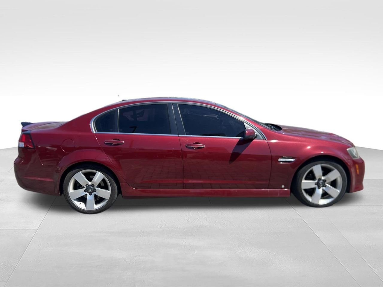 Used 2009 Red Pontiac GT image 4