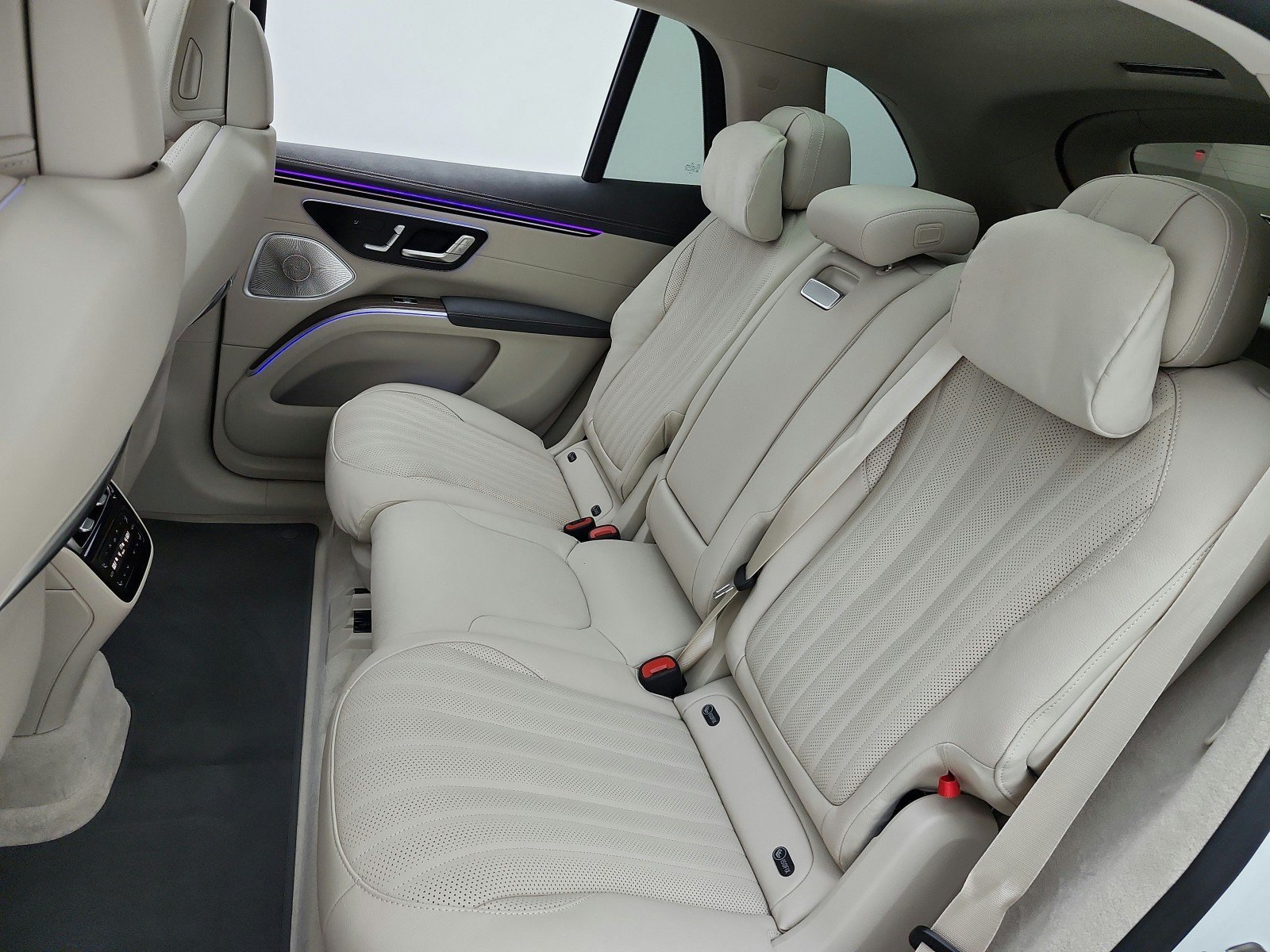 New 2027 Polar White Mercedes-Benz EQS 400 4MATIC® SUV image 31