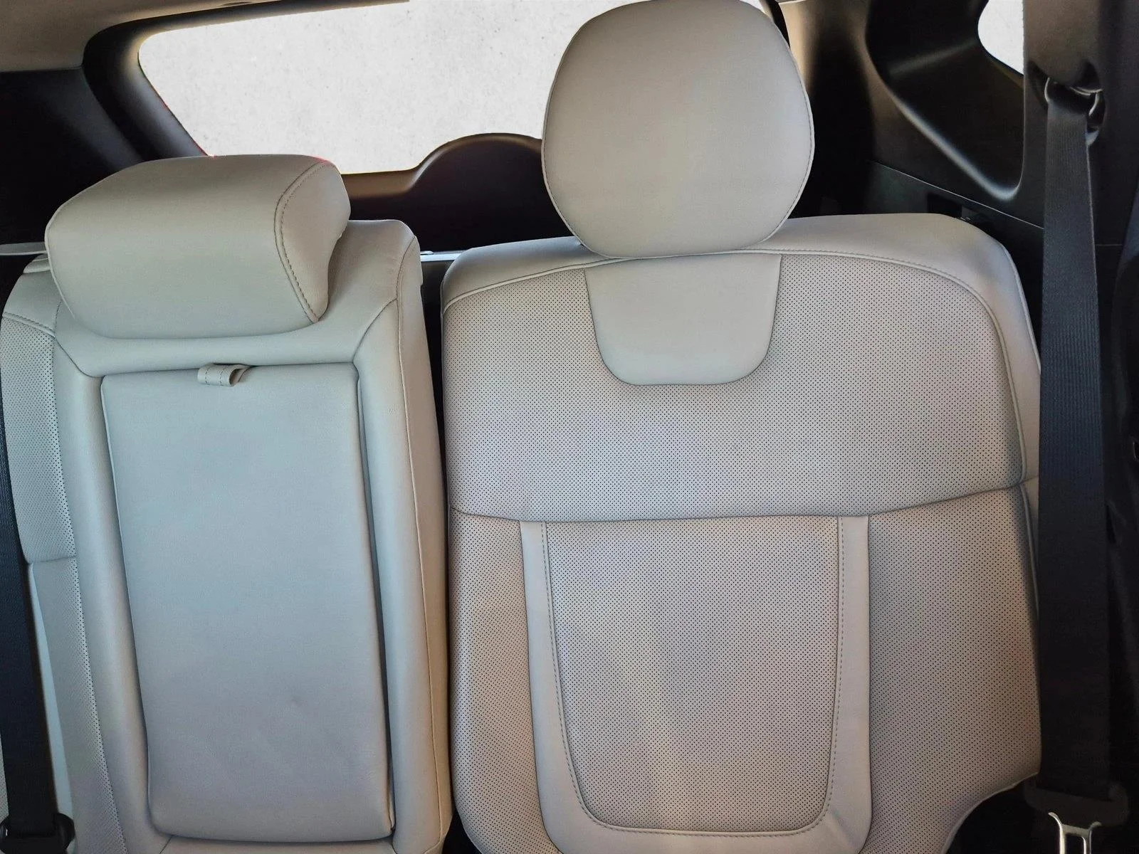 Used 2023 Portofino Gray Hyundai Limited image 9