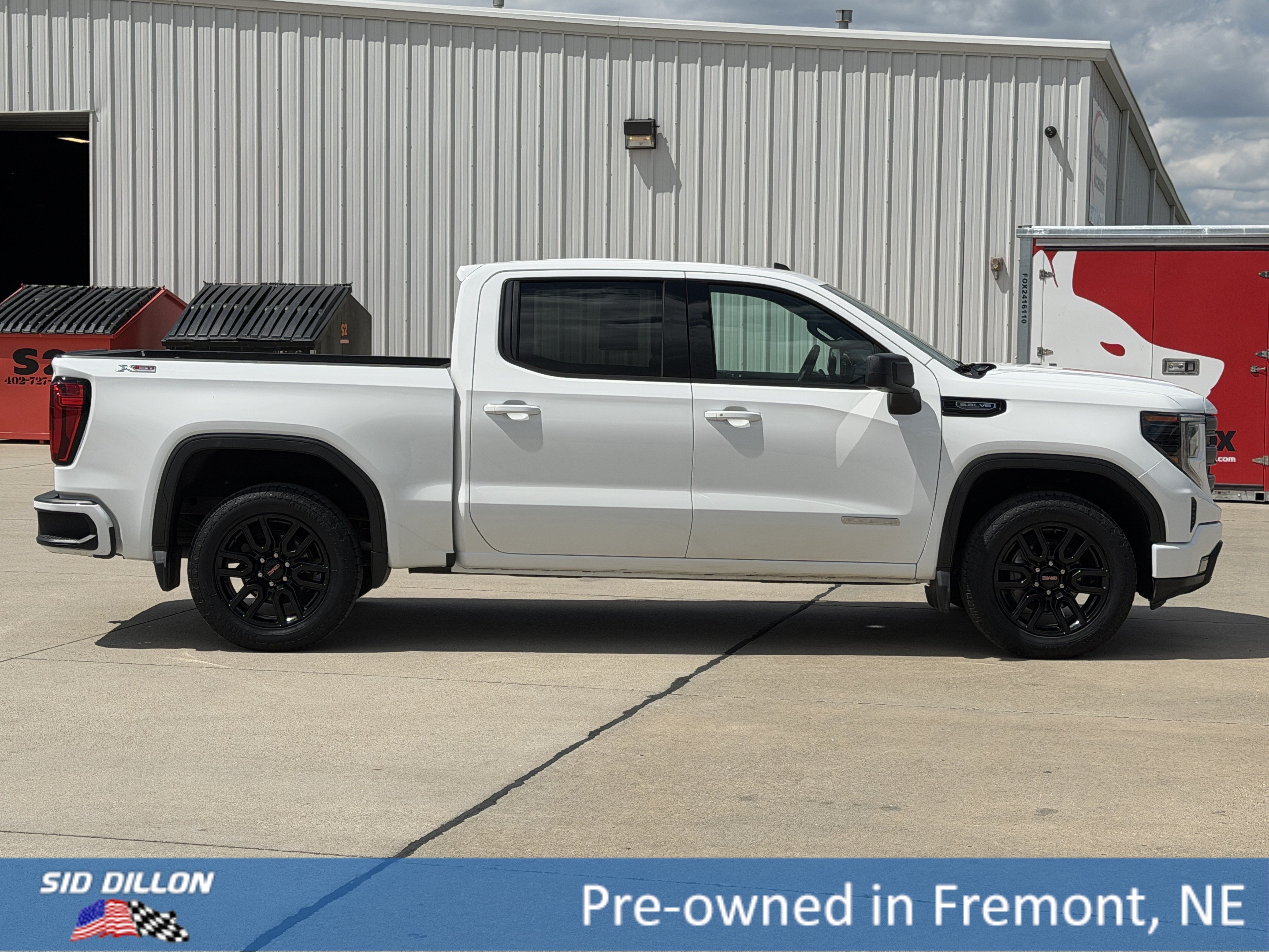 Used 2022 Summit White GMC Elevation image 3