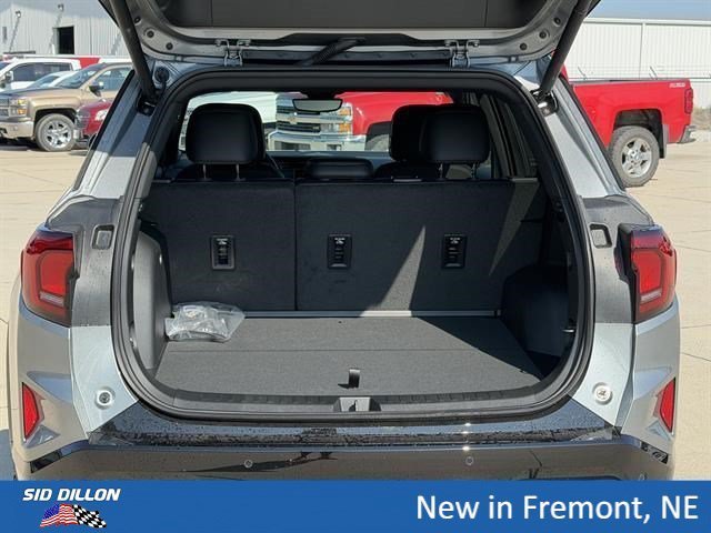 2027 GMC Terrain AT4 - Photo 5