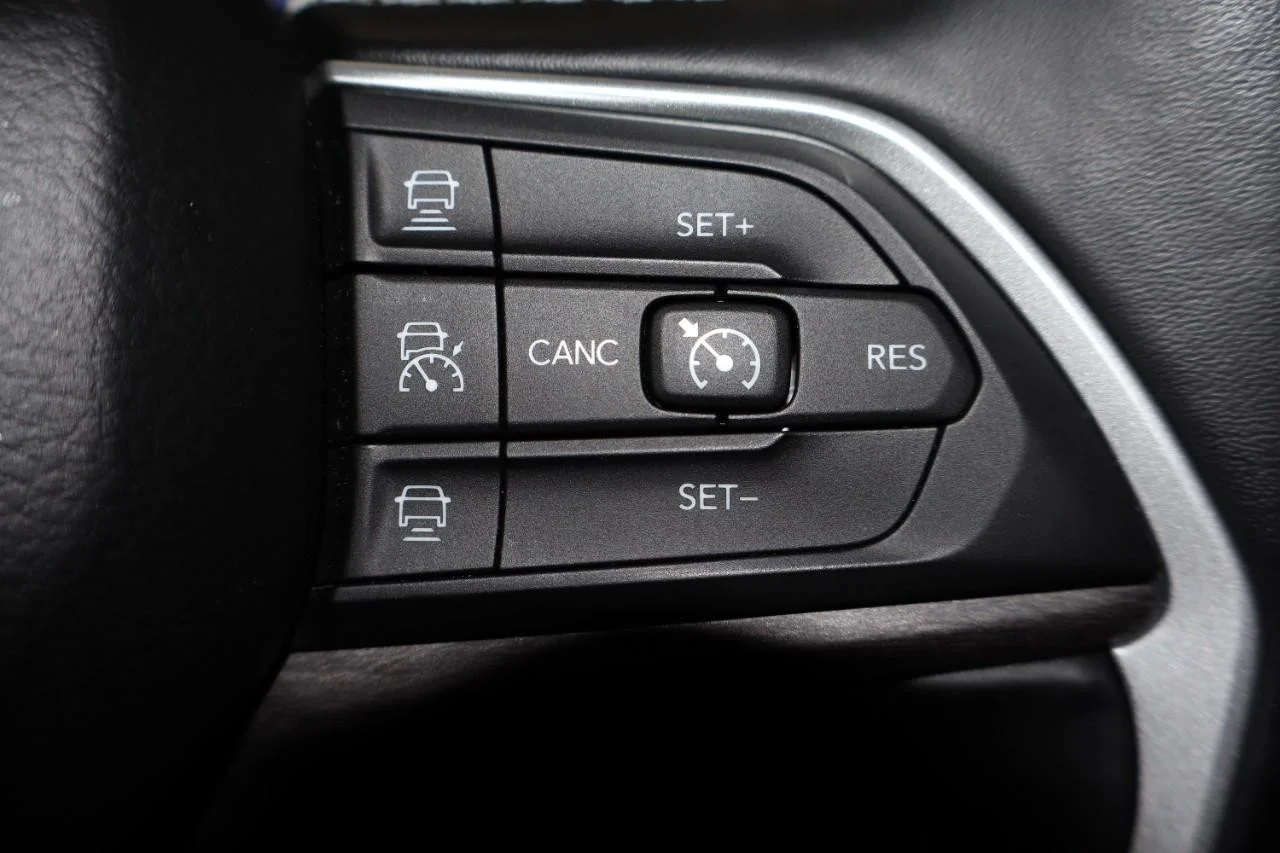 Used 2021 Silver Zynith Jeep Limited image 18