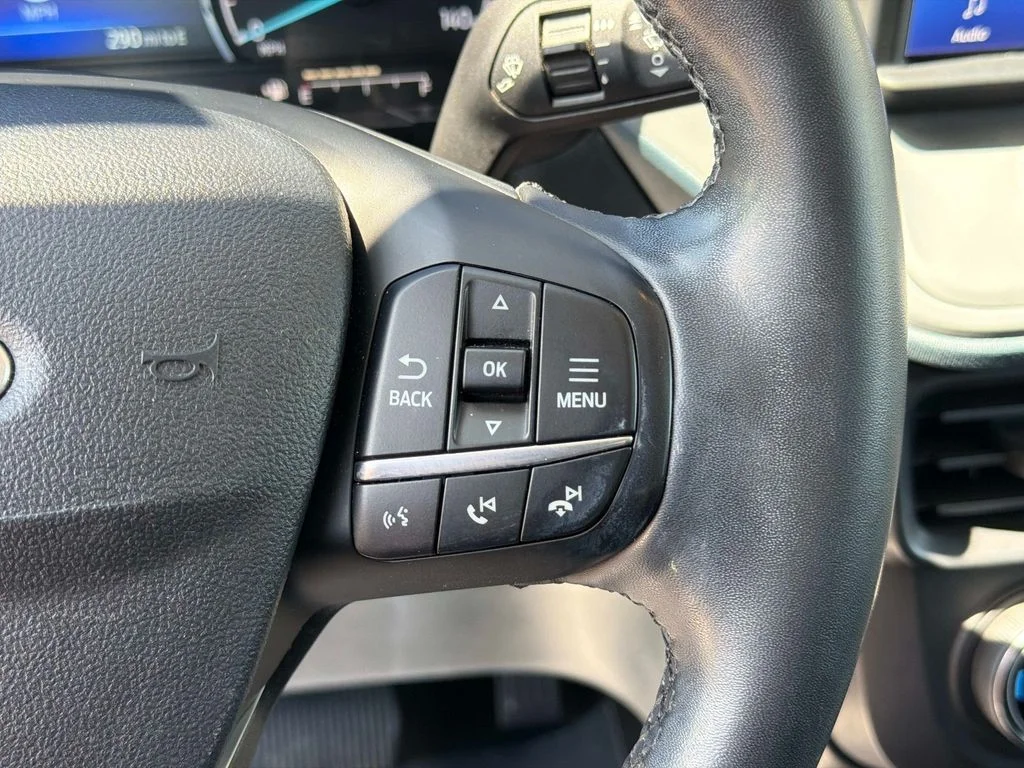 Used 2024 Oxford White Ford Lariat image 28